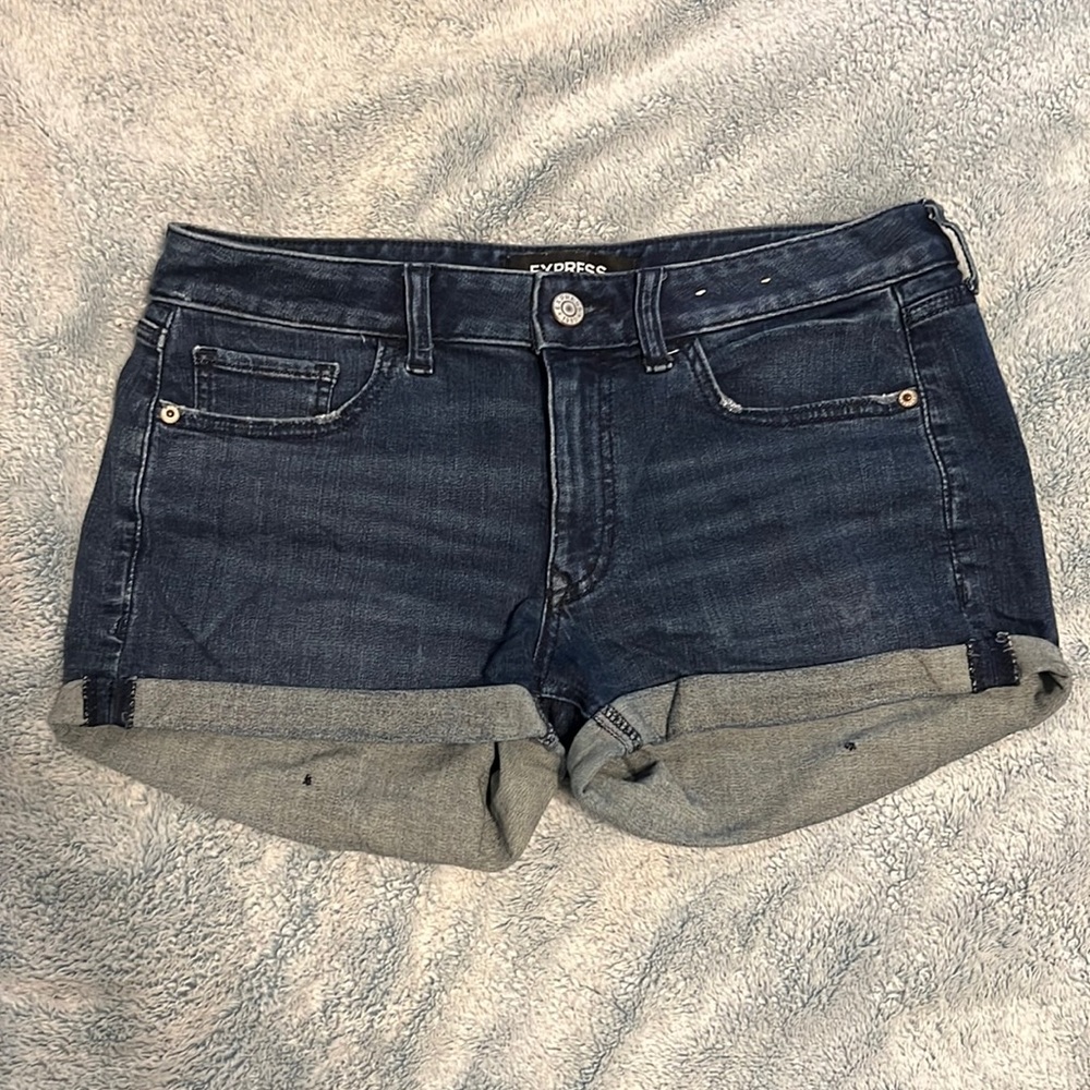 Express jean shorts Shortie relaxed low rise size 6